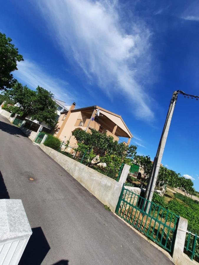 Danisacroatia Apartment Maslenica Exterior photo